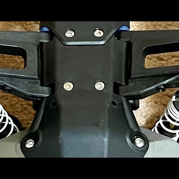 Stampede VXL Brushless--very clean and almost like new - Picture 7 of 9